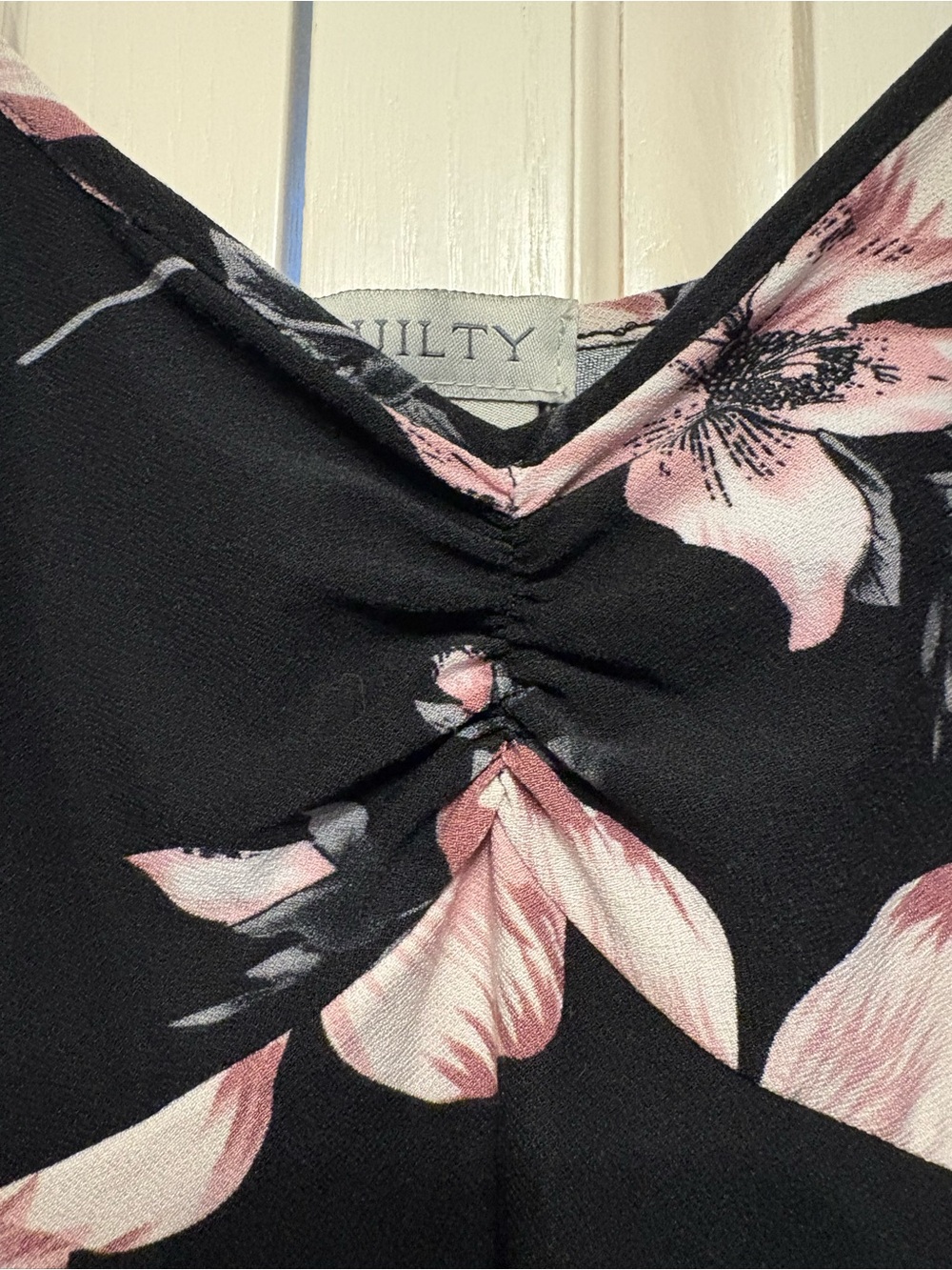 VINTAGE Y2K~ FLORAL TANK TOP LIKE NEW 🛍️🔥 - Picture 3 of 4